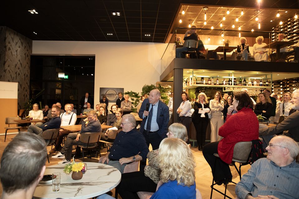 Anker en Anker zorgen voor vermakelijke bijeenkomst bij VHC ActiFood
